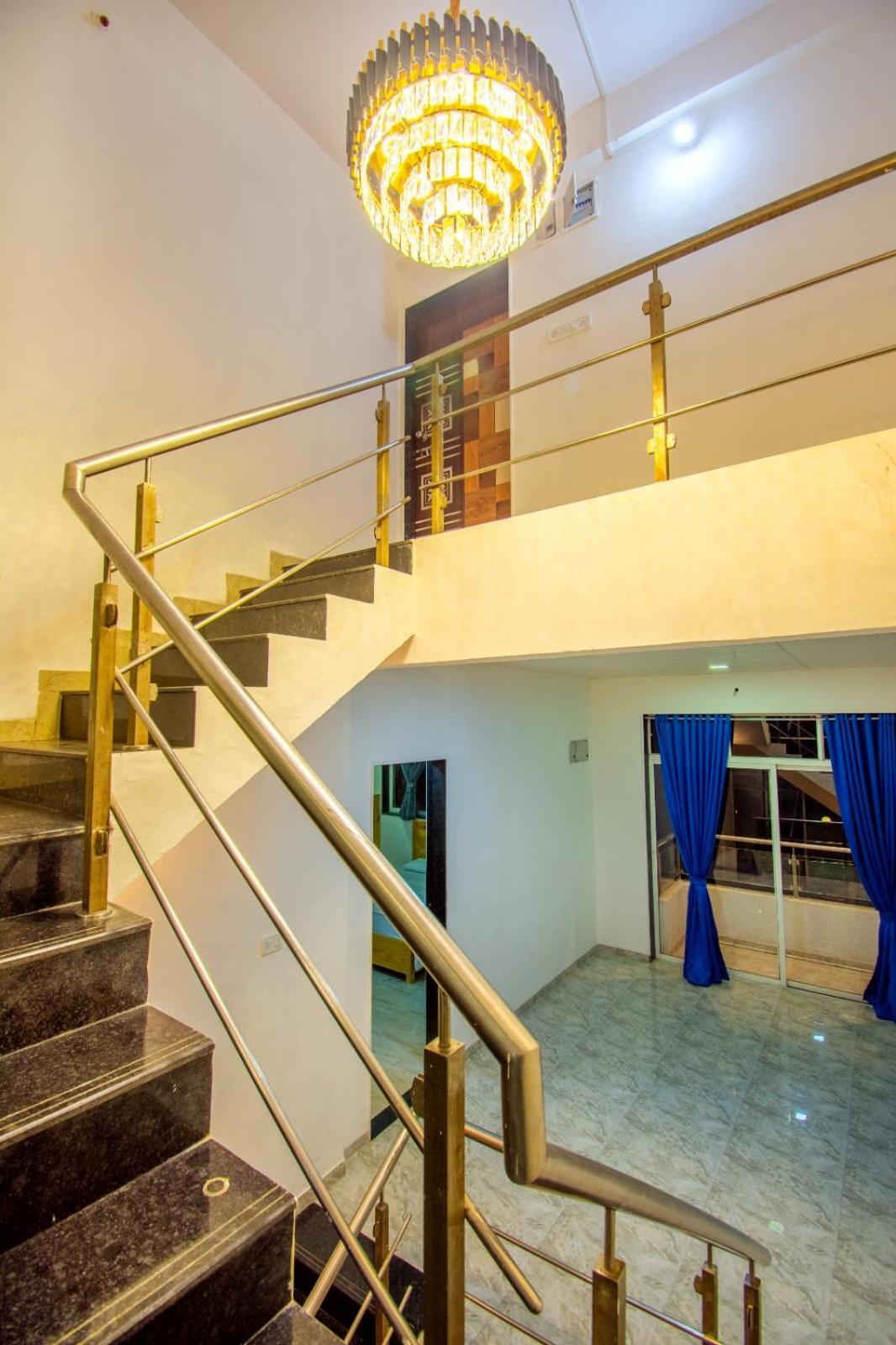Empyrean Stay Ll 6Bhk Ll Royal Bramha Palace Ll Pvt Pool Ll Lonavala Extérieur photo