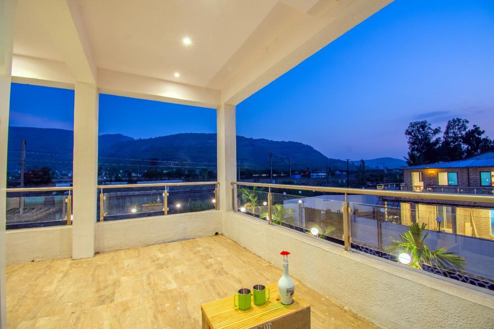Empyrean Stay Ll 6Bhk Ll Royal Bramha Palace Ll Pvt Pool Ll Lonavala Extérieur photo