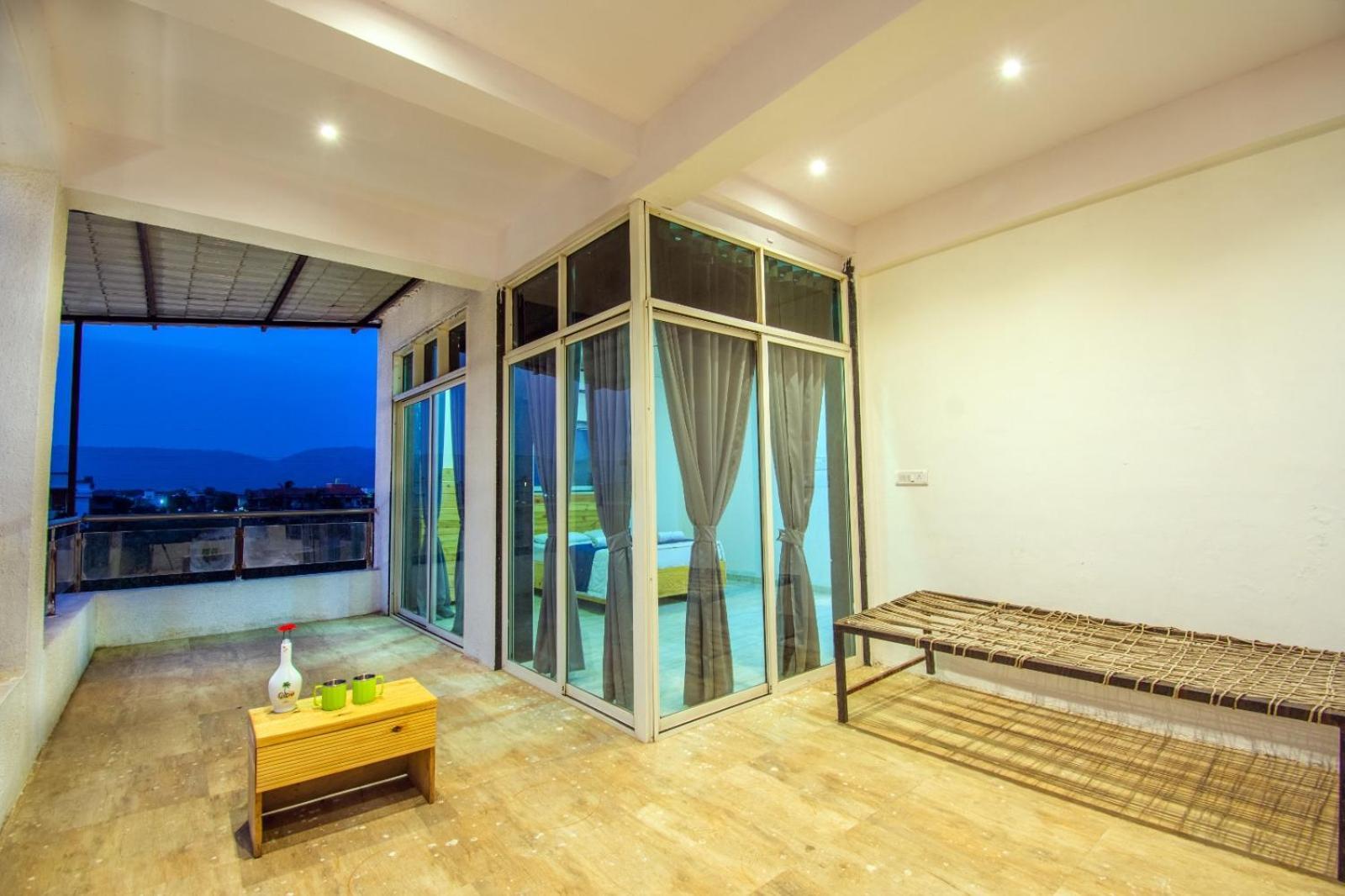 Empyrean Stay Ll 6Bhk Ll Royal Bramha Palace Ll Pvt Pool Ll Lonavala Extérieur photo