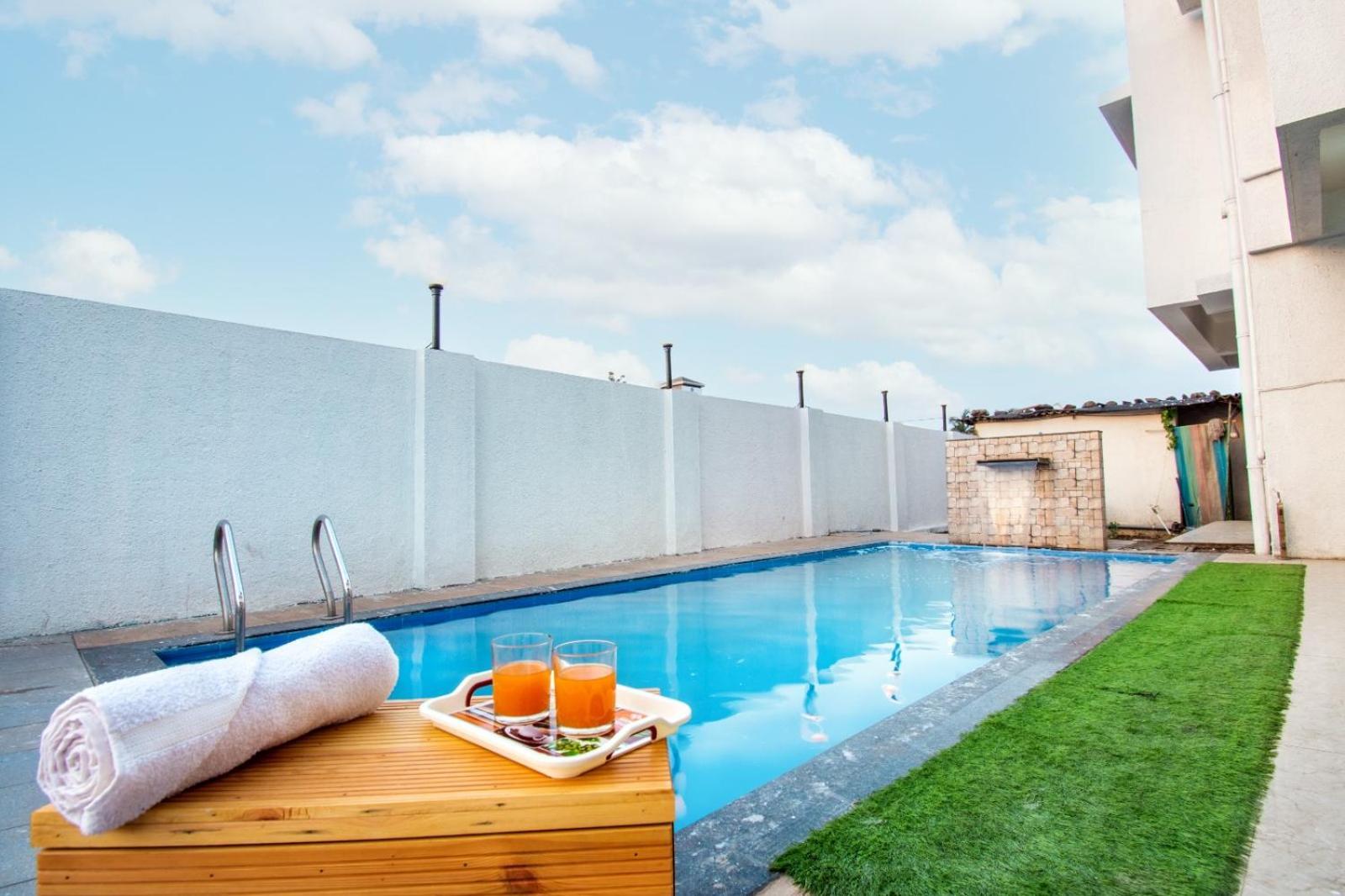 Empyrean Stay Ll 6Bhk Ll Royal Bramha Palace Ll Pvt Pool Ll Lonavala Extérieur photo